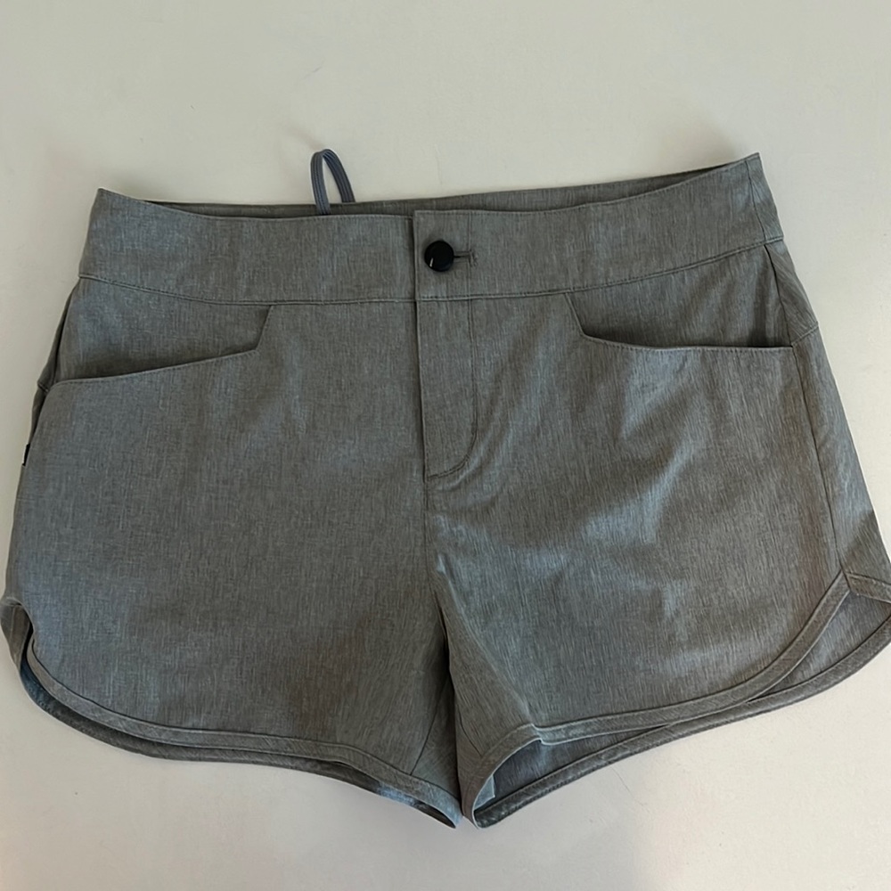 Magellan outdoor pro angler shorts size small never worn heathered gray